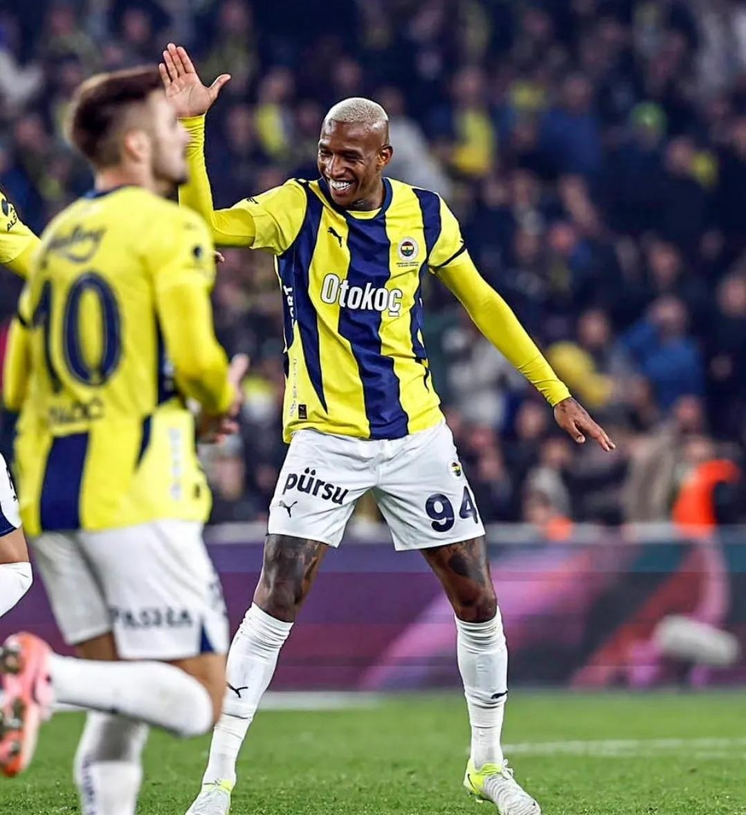  穆古鲁扎在法国队比赛中挺进下一轮，爆冷引发热议！